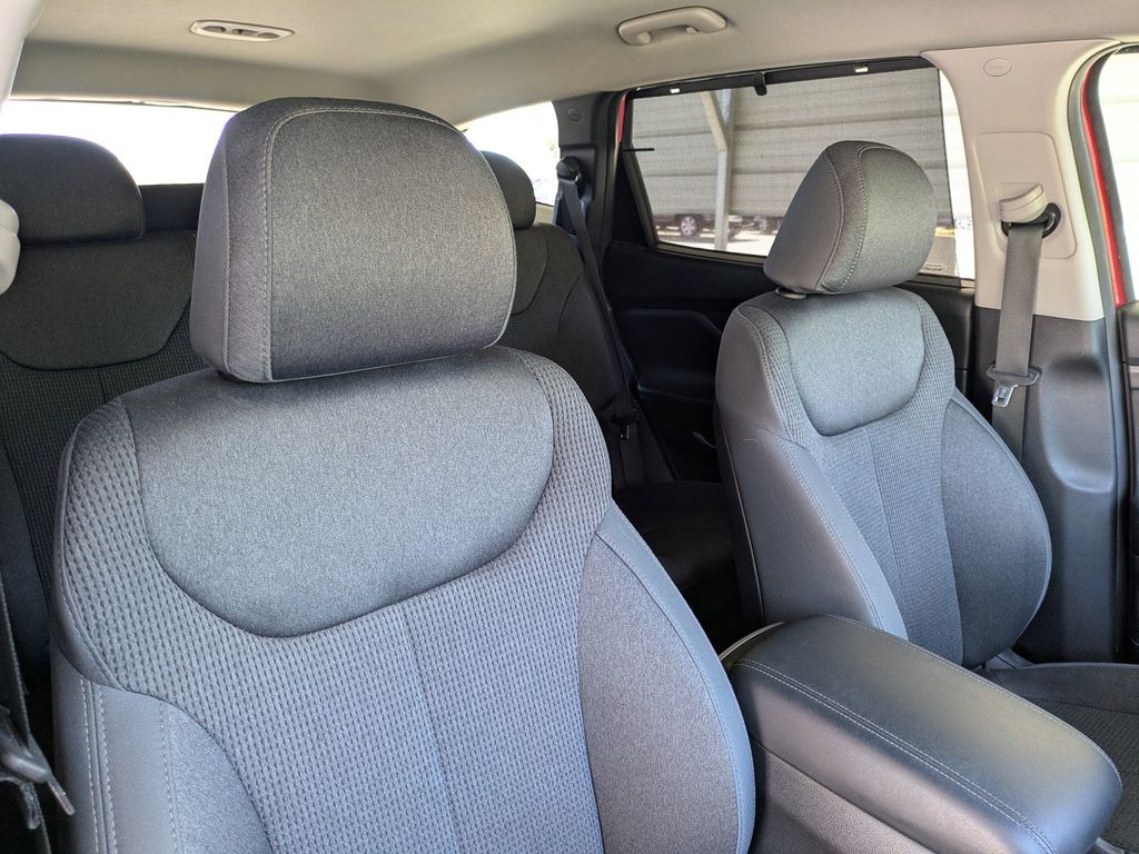 Thumbnail: 2020 Hyundai Santa Fe - 11