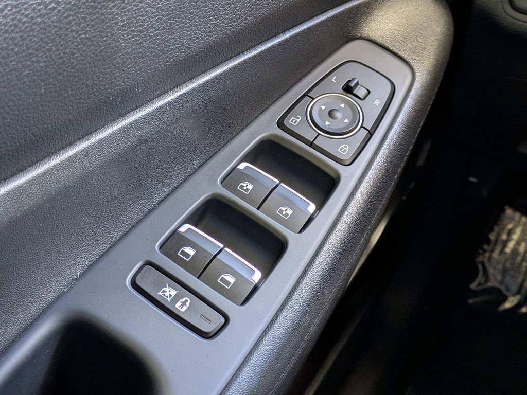 Thumbnail: 2020 Hyundai Santa Fe - 35