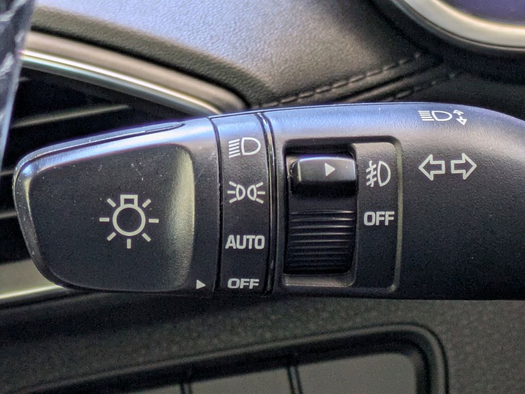 Thumbnail: 2020 Hyundai Santa Fe - 14