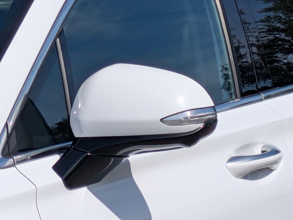 Thumbnail: 2023 Hyundai Santa Fe - 21