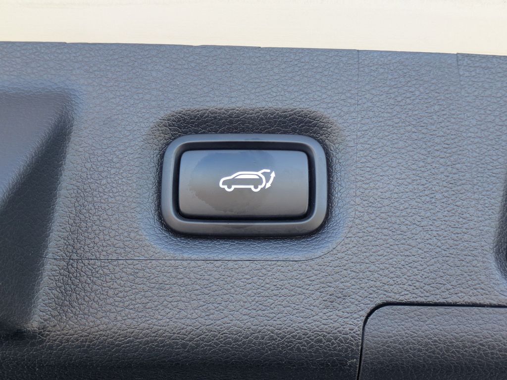 Thumbnail: 2023 Hyundai Santa Fe - 22