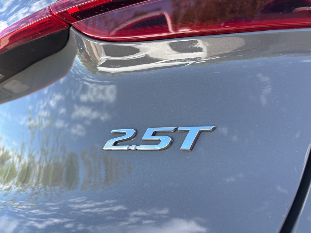 Thumbnail: 2023 Hyundai Santa Fe - 4