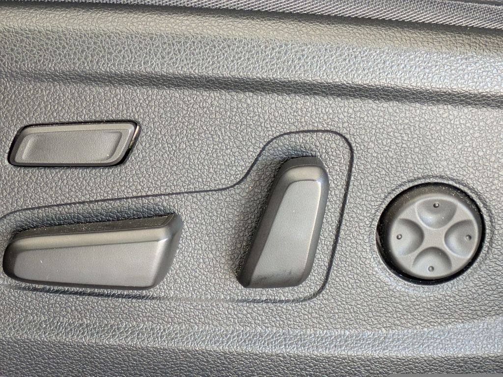 Thumbnail: 2020 Hyundai Santa Fe - 28