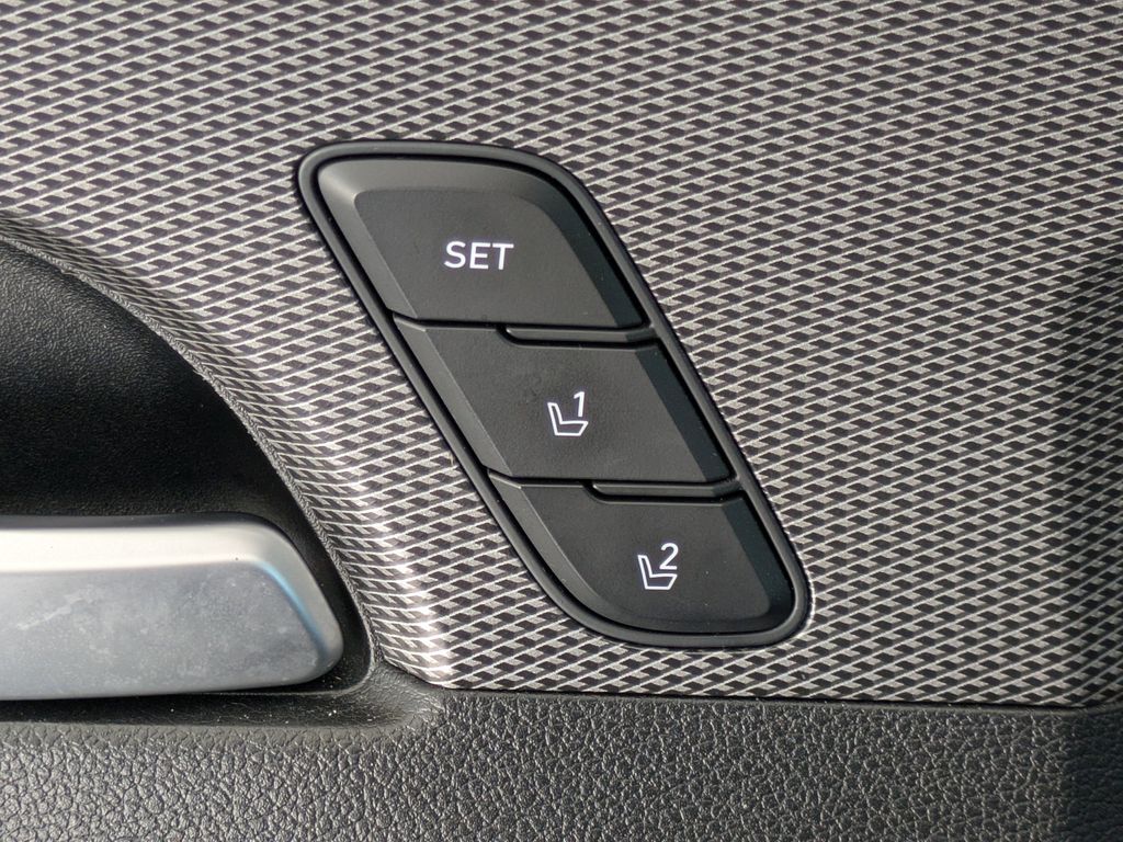 Thumbnail: 2020 Hyundai Santa Fe - 29