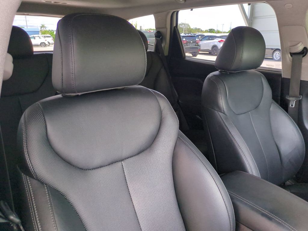 Thumbnail: 2019 Hyundai Santa Fe - 11