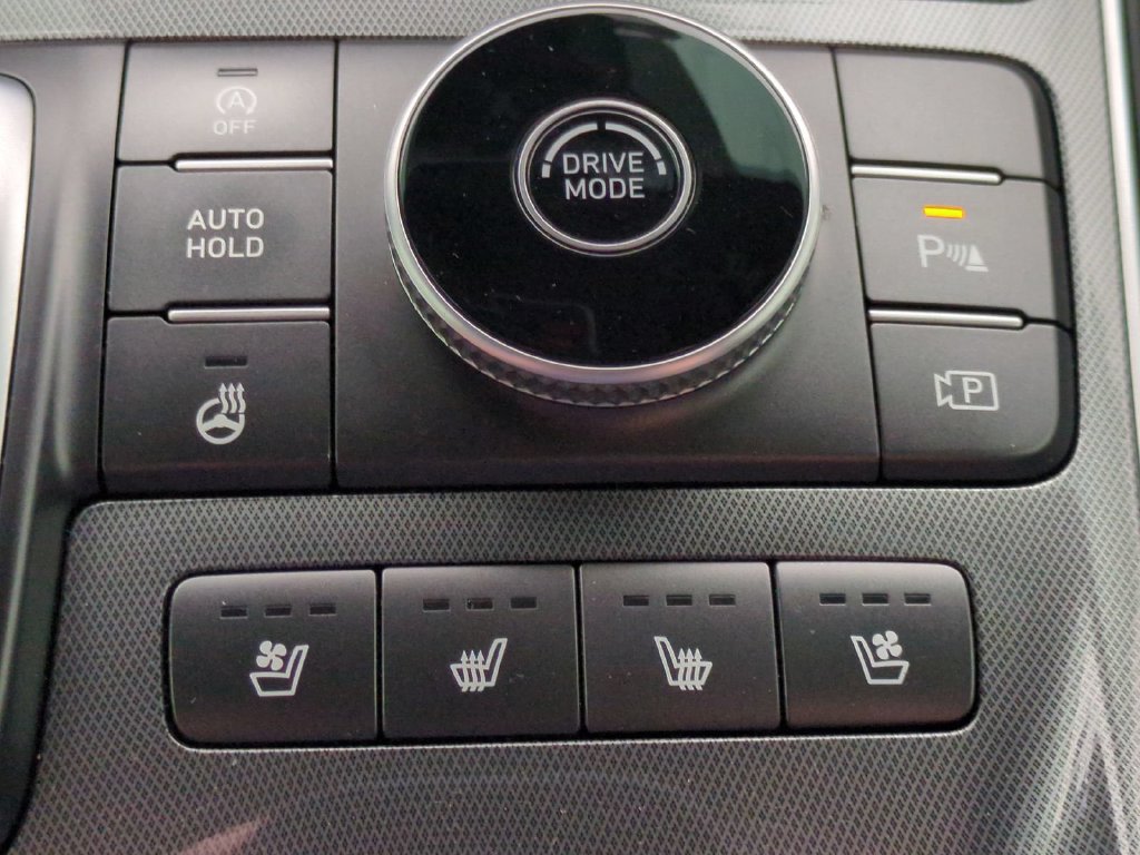 Thumbnail: 2023 Hyundai Santa Fe - 31