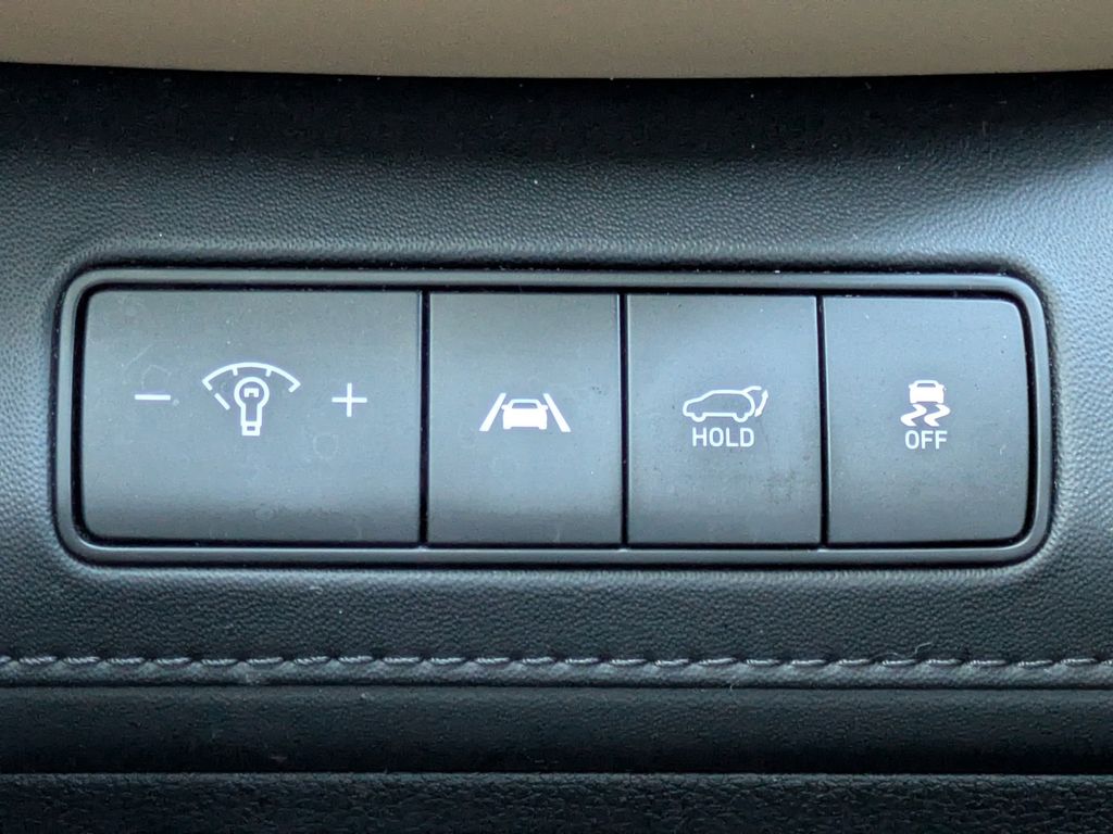 Thumbnail: 2022 Hyundai Santa Fe - 40