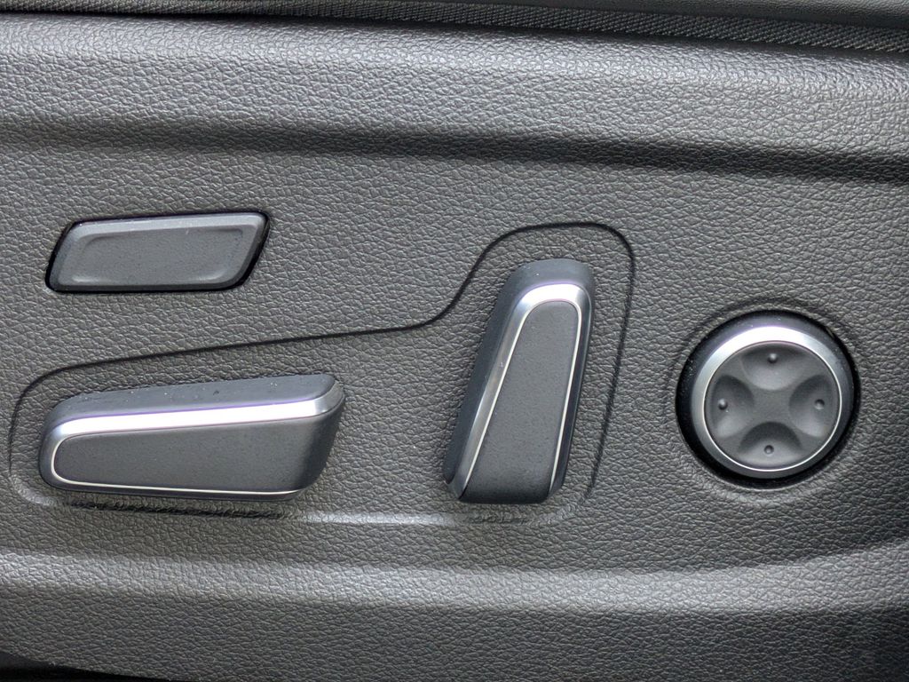 Thumbnail: 2022 Hyundai Santa Fe - 30