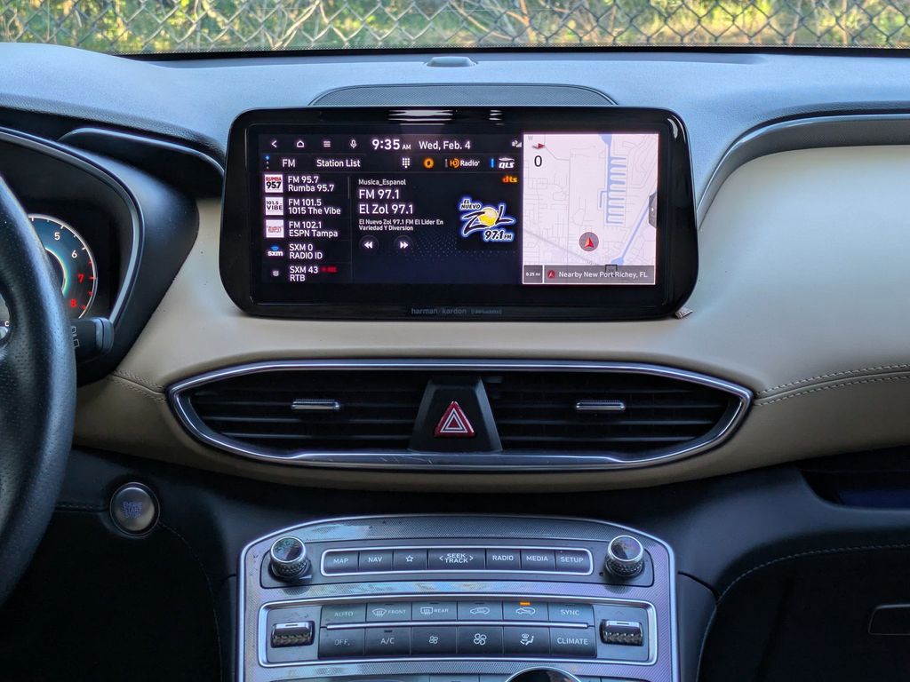 Thumbnail: 2022 Hyundai Santa Fe - 15