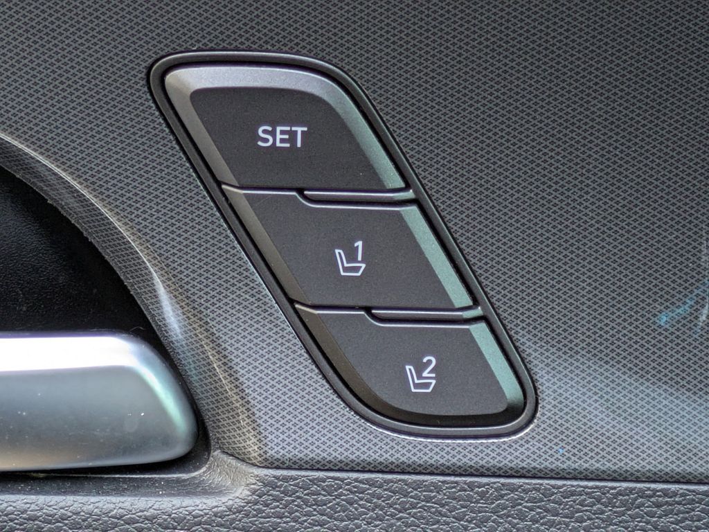 Thumbnail: 2022 Hyundai Santa Fe - 31