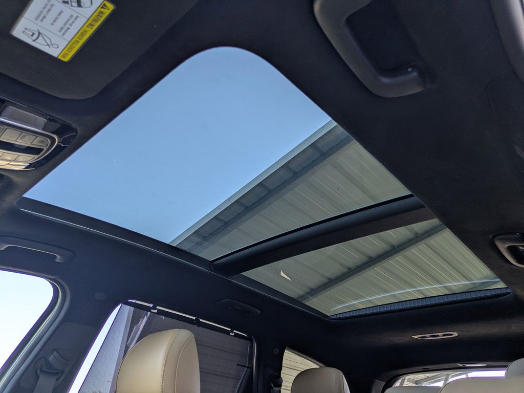 Thumbnail: 2022 Hyundai Santa Fe - 32