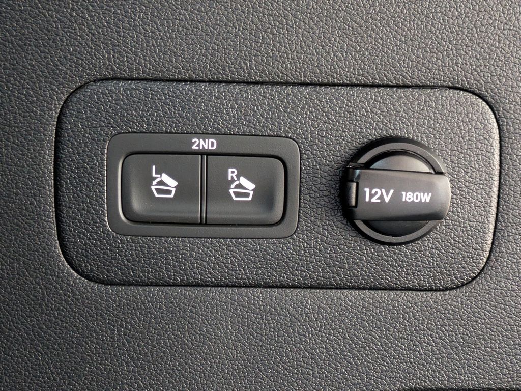 Thumbnail: 2022 Hyundai Santa Fe - 23