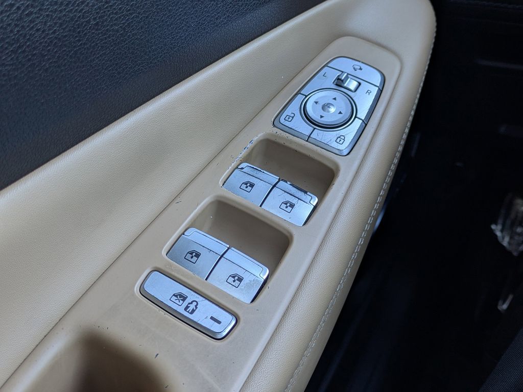 Thumbnail: 2022 Hyundai Santa Fe - 43