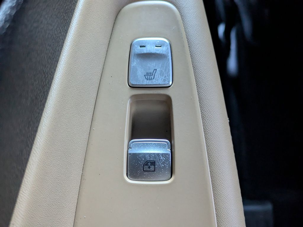 Thumbnail: 2022 Hyundai Santa Fe - 25