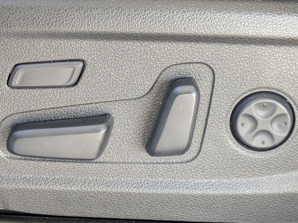 Thumbnail: 2023 Hyundai Santa Fe - 29
