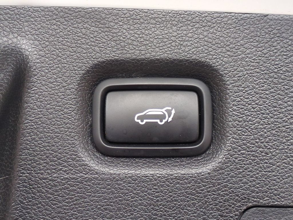 Thumbnail: 2023 Hyundai Santa Fe - 22