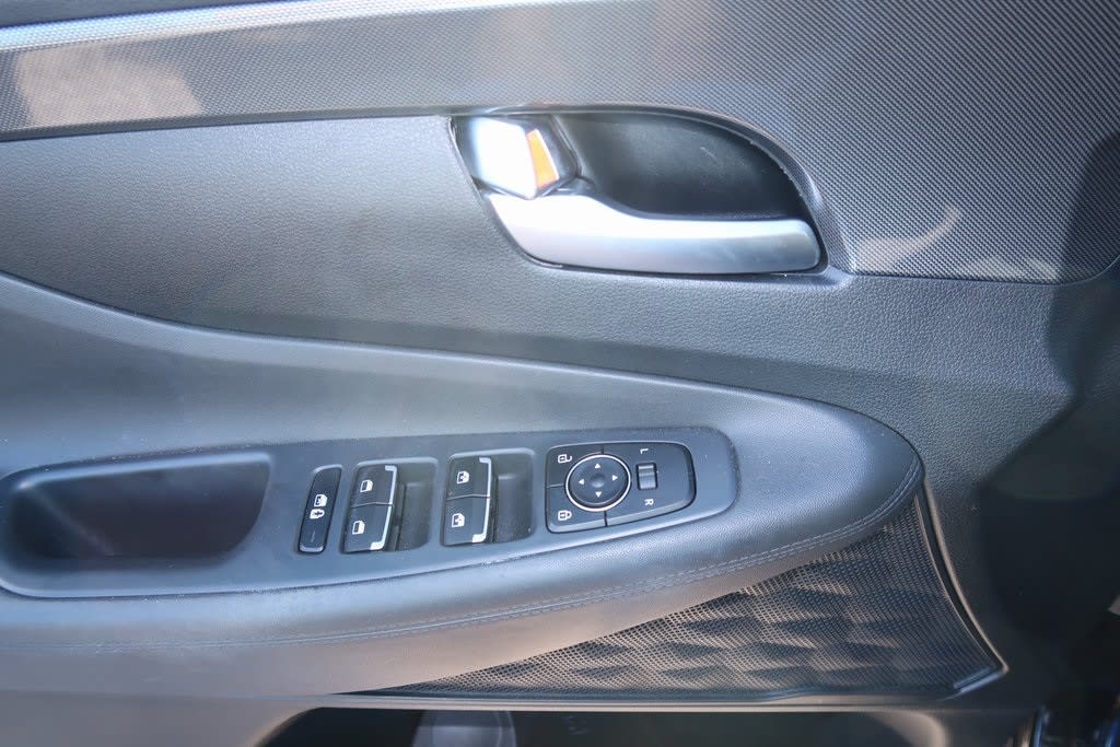 Thumbnail: 2022 Hyundai Santa Fe - 12