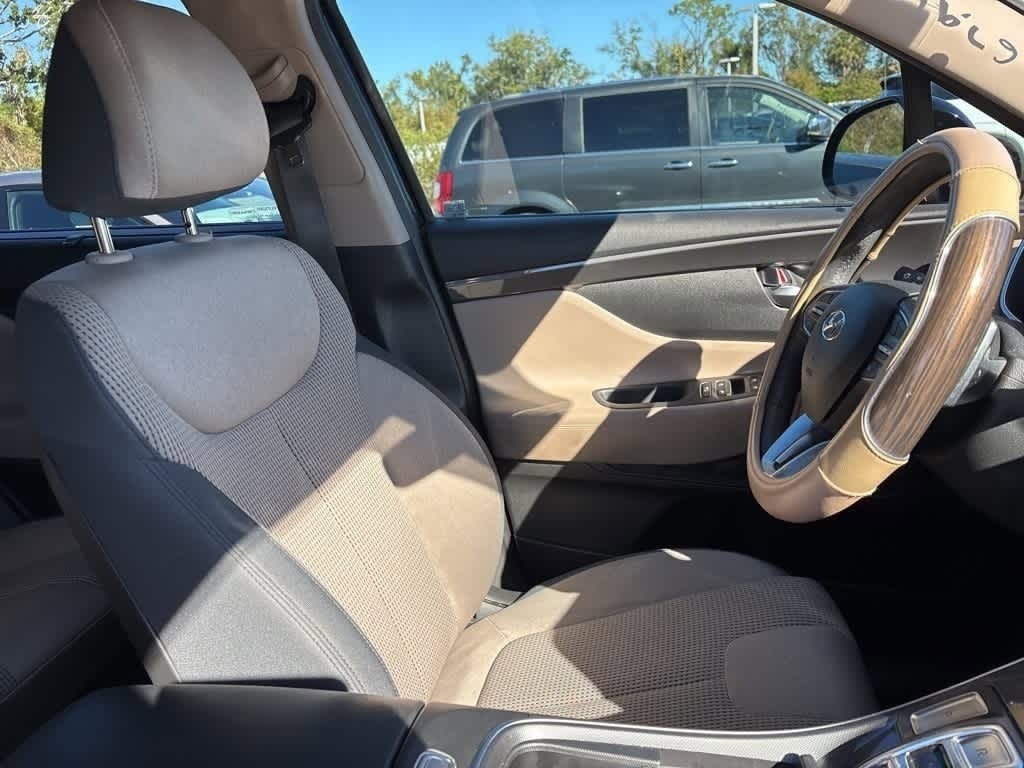 Thumbnail: 2022 Hyundai Santa Fe - 6