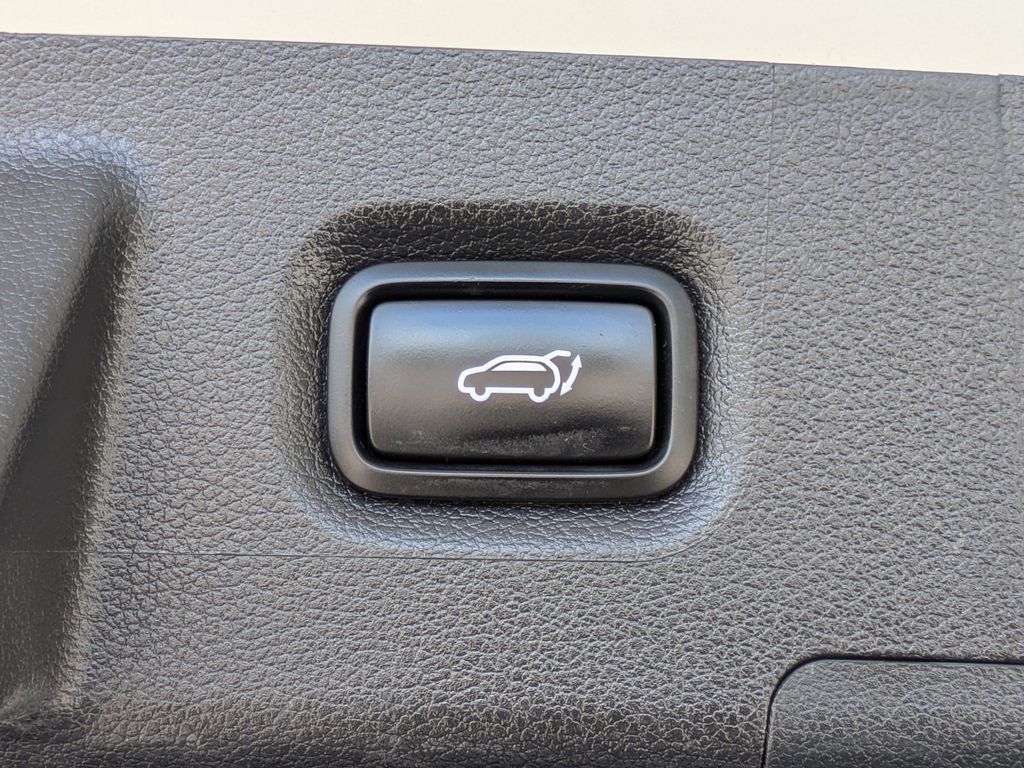 Thumbnail: 2022 Hyundai Santa Fe - 23
