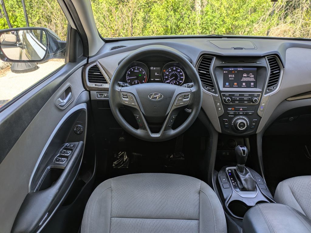 Thumbnail: 2018 Hyundai Santa Fe - 10