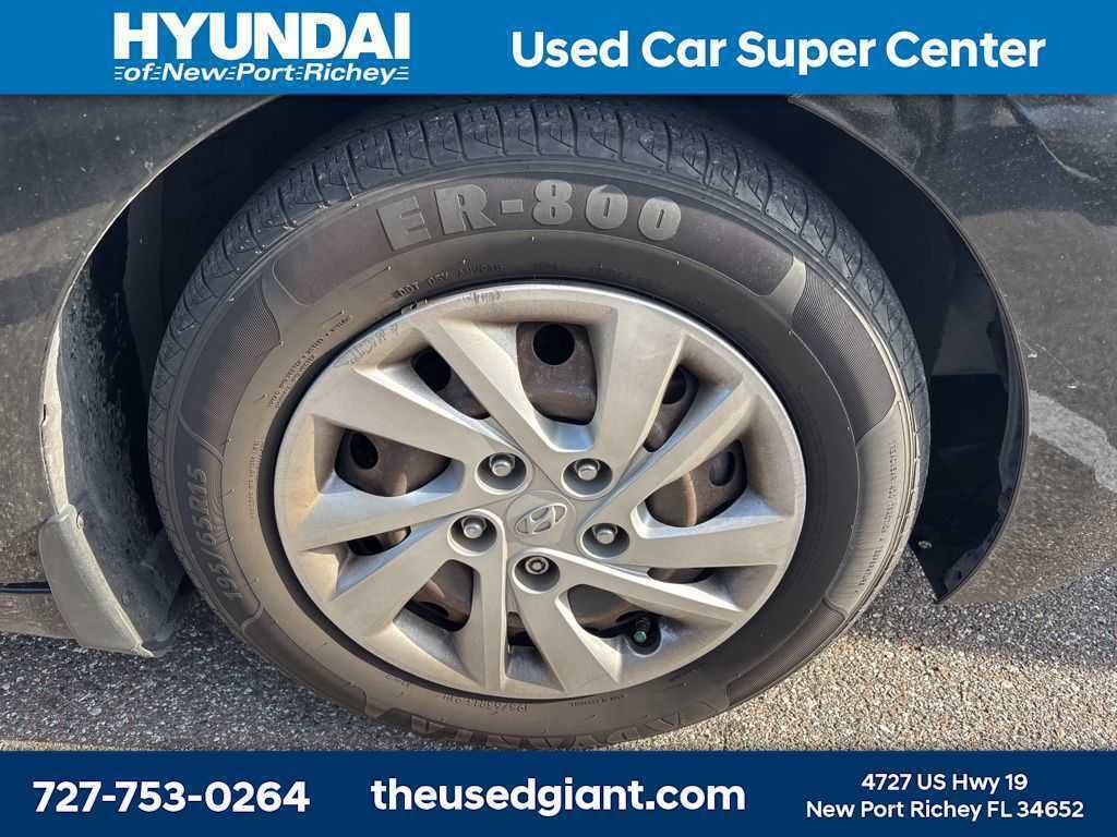 Thumbnail: 2019 Hyundai Elantra - 5