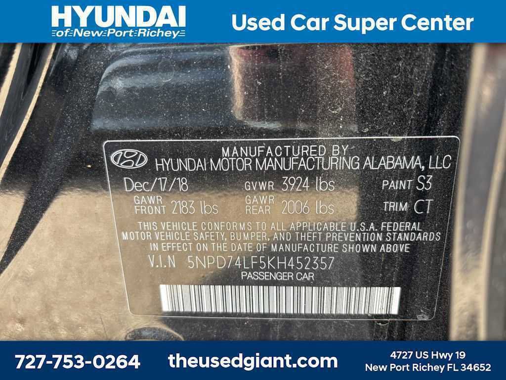 Thumbnail: 2019 Hyundai Elantra - 9
