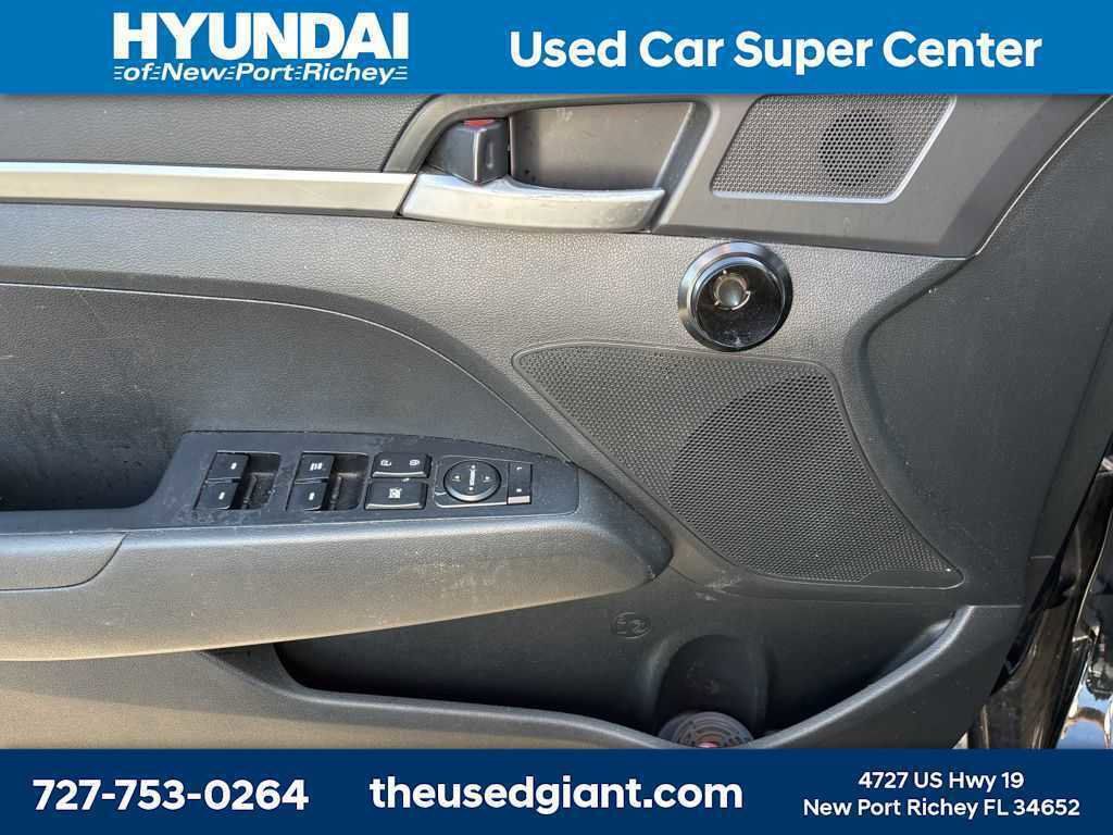 Thumbnail: 2019 Hyundai Elantra - 13