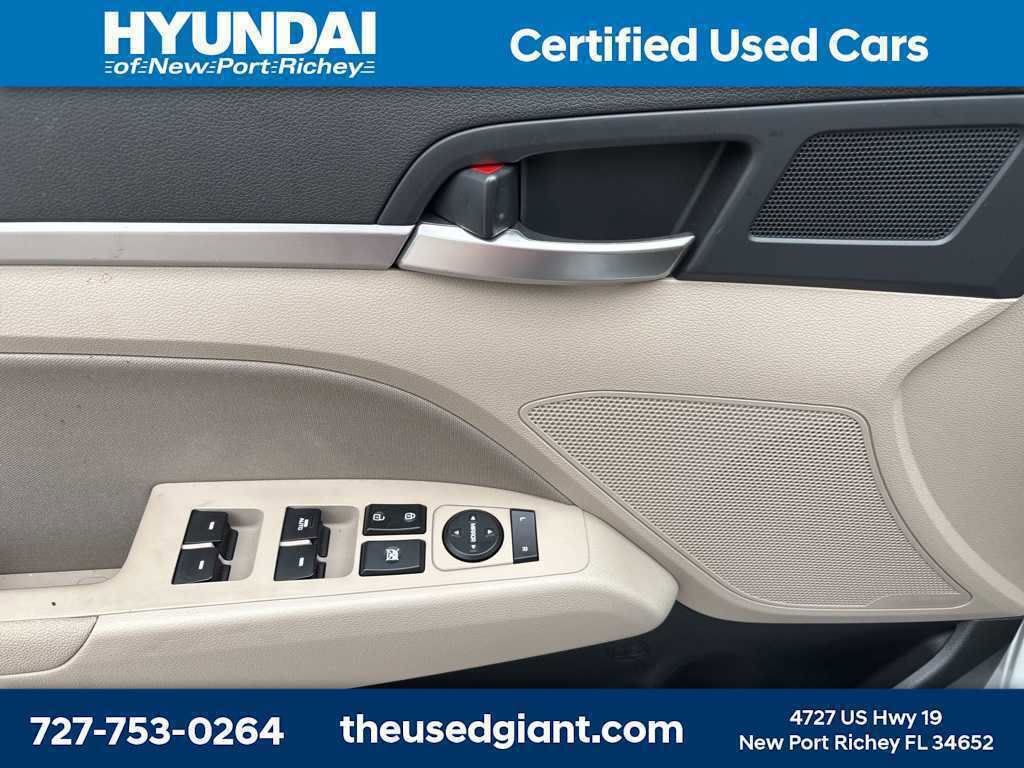 Thumbnail: 2020 Hyundai Elantra - 12