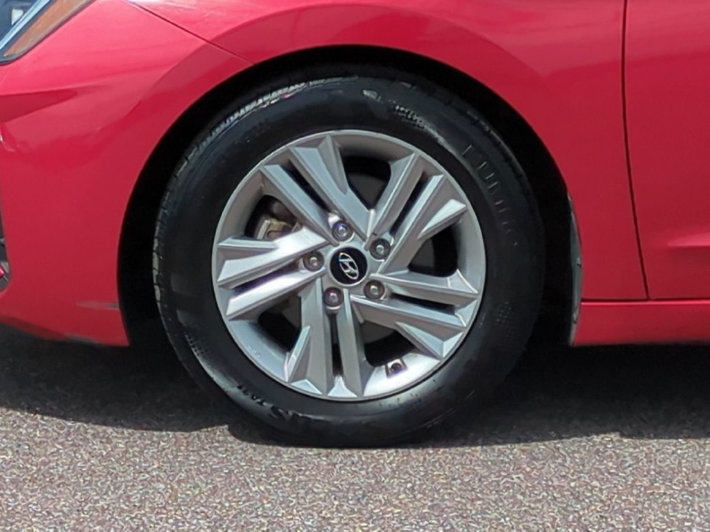 Thumbnail: 2020 Hyundai Elantra - 8