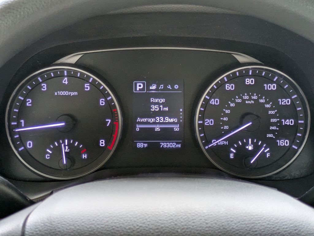 Thumbnail: 2018 Hyundai Elantra - 28