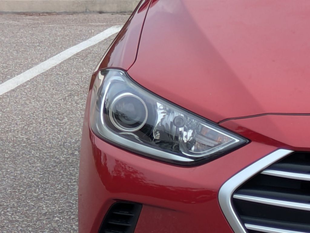 Thumbnail: 2018 Hyundai Elantra - 19
