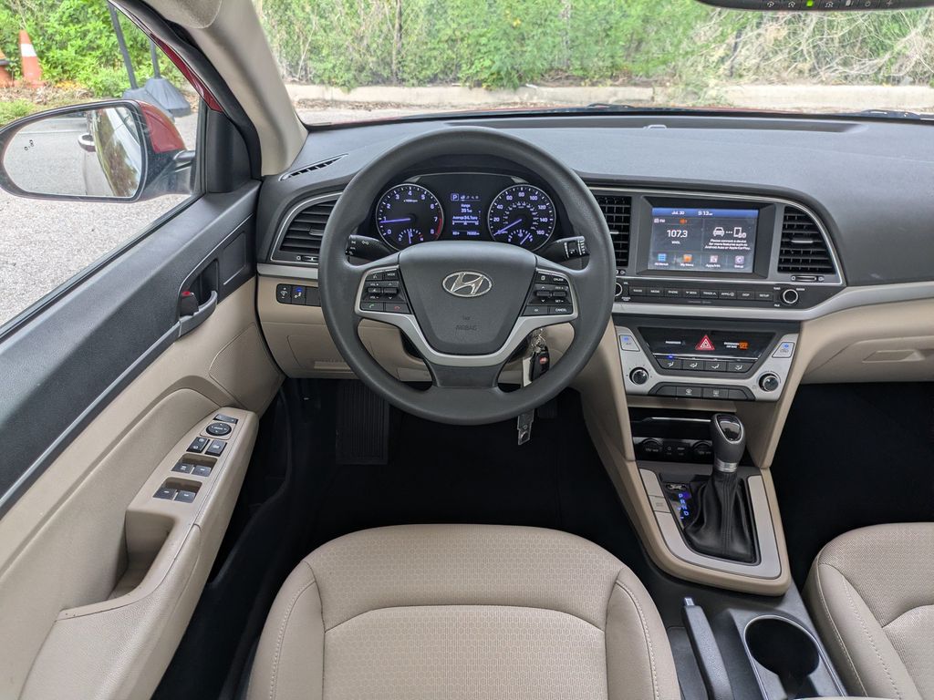 Thumbnail: 2018 Hyundai Elantra - 9