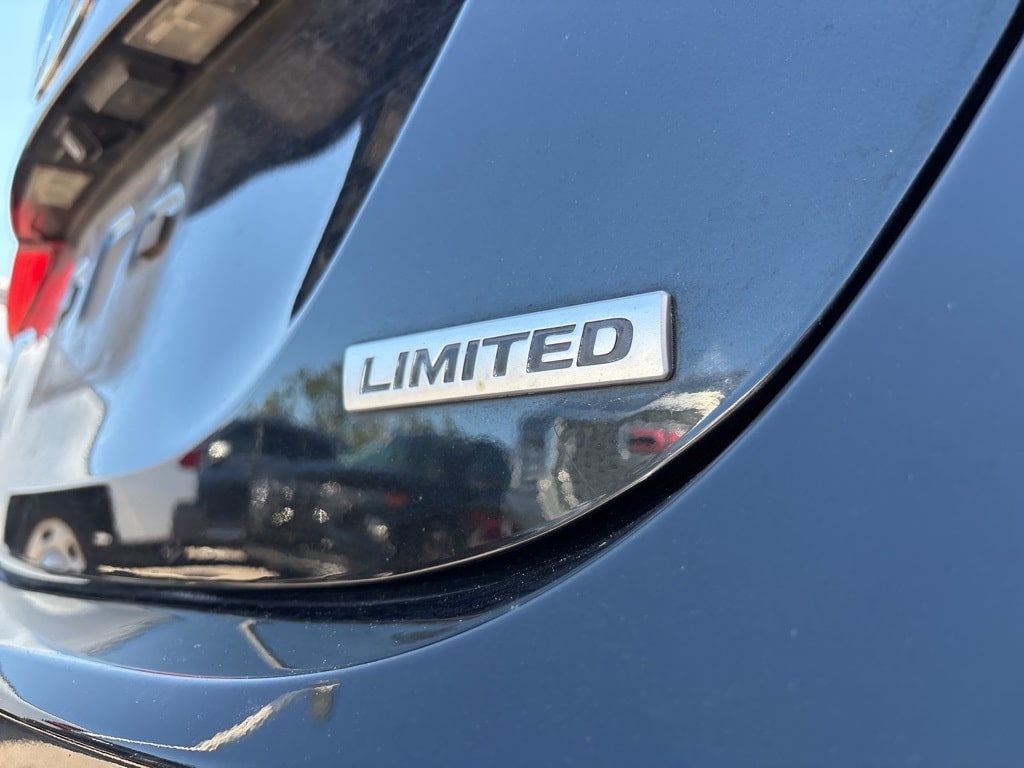 Thumbnail: 2013 Hyundai Elantra - 4