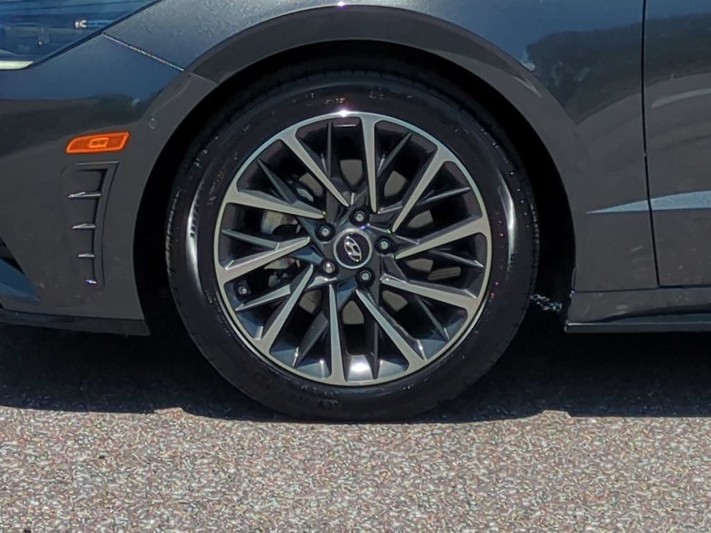 Thumbnail: 2021 Hyundai Sonata - 8