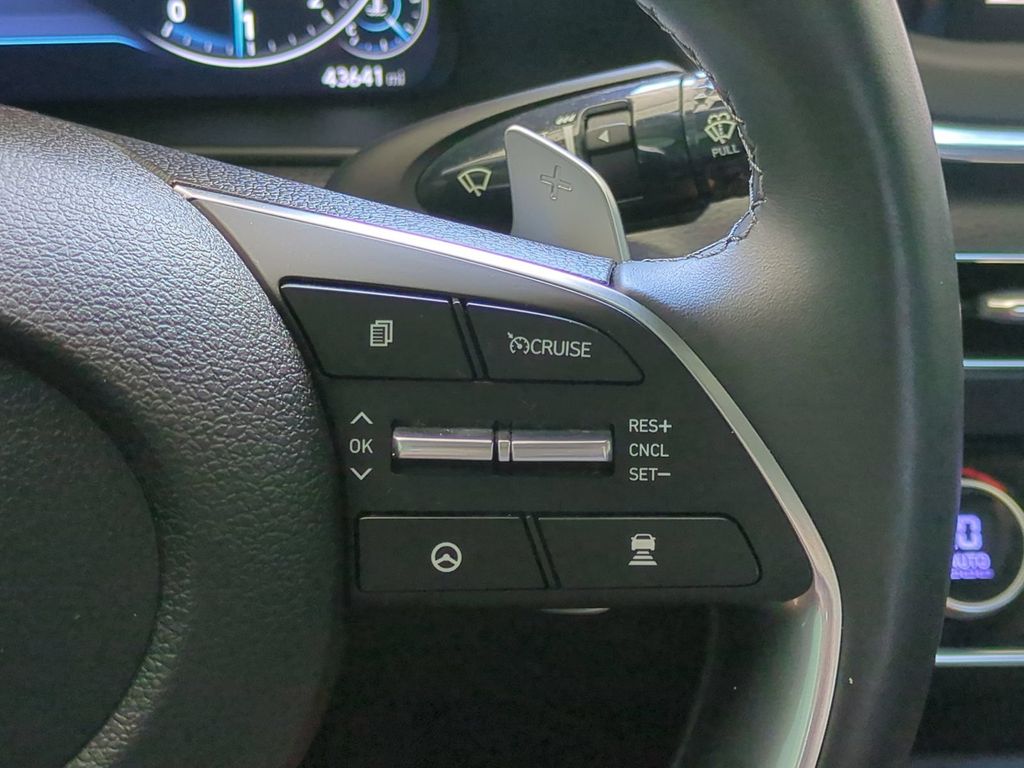 Thumbnail: 2021 Hyundai Sonata - 32
