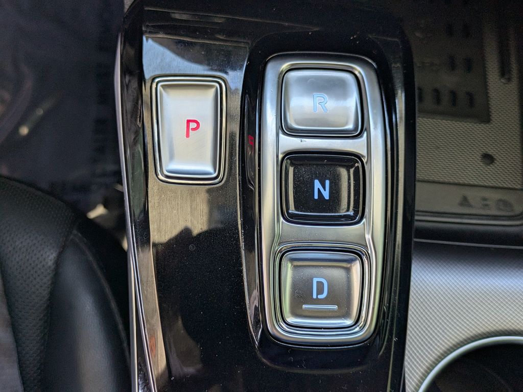 Thumbnail: 2021 Hyundai Sonata - 32