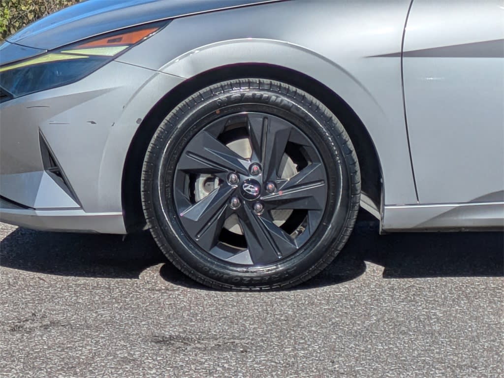 Thumbnail: 2021 Hyundai Elantra - 8