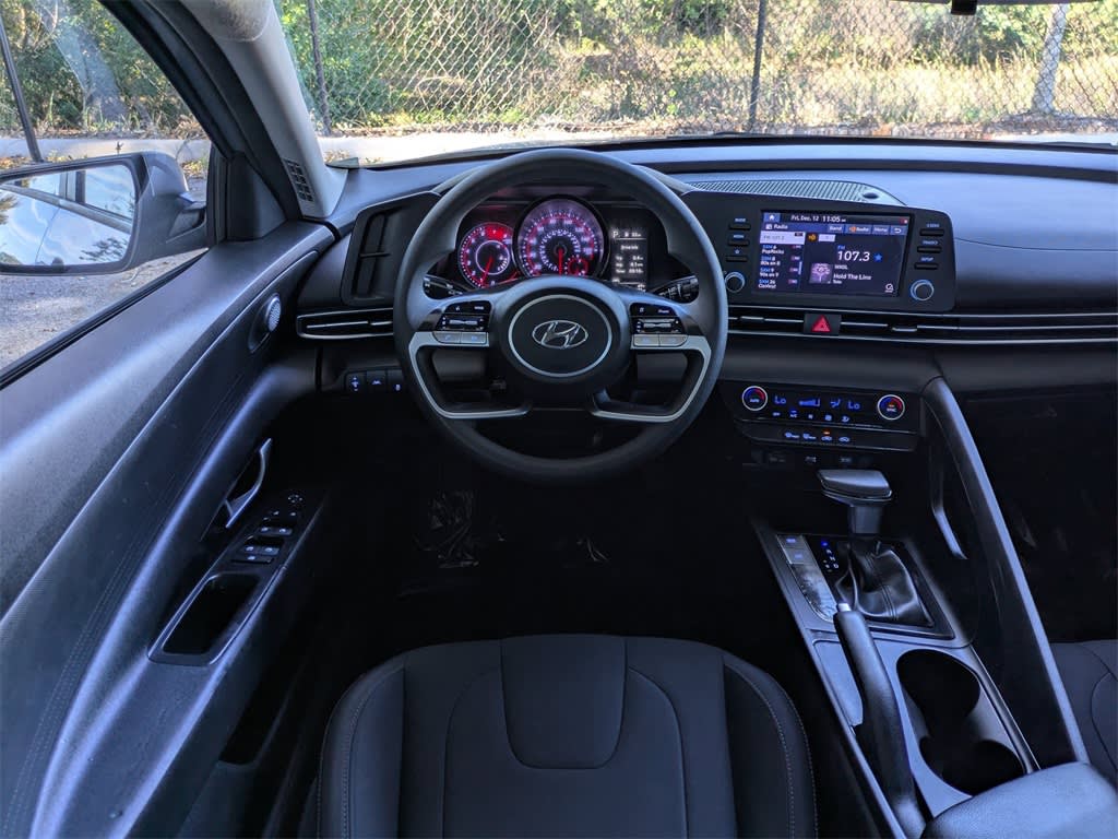 Thumbnail: 2021 Hyundai Elantra - 10