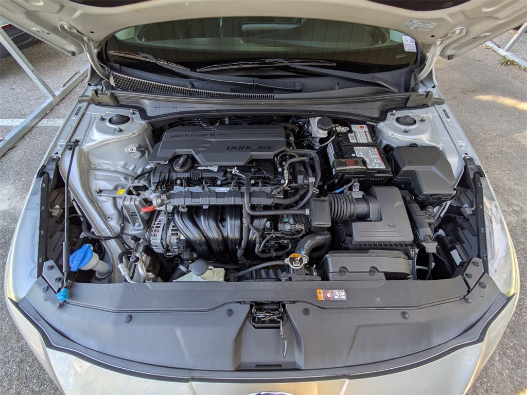 Thumbnail: 2021 Hyundai Elantra - 9