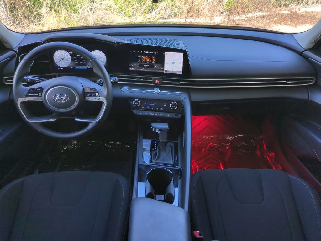 Thumbnail: 2023 Hyundai Elantra - 2