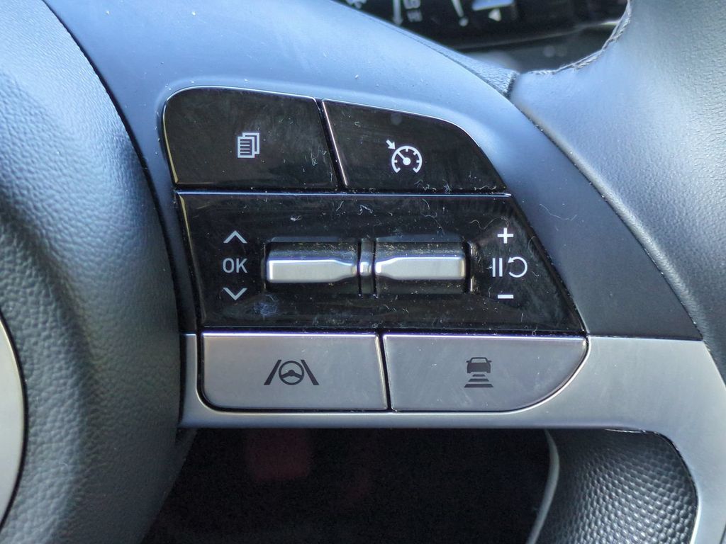 Thumbnail: 2023 Hyundai Elantra - 29