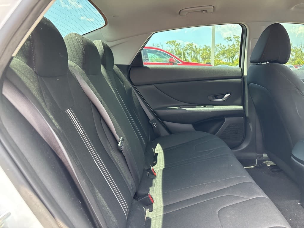 Thumbnail: 2021 Hyundai Elantra - 8
