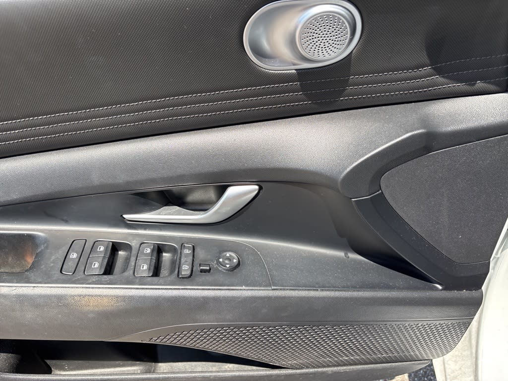 Thumbnail: 2021 Hyundai Elantra - 12