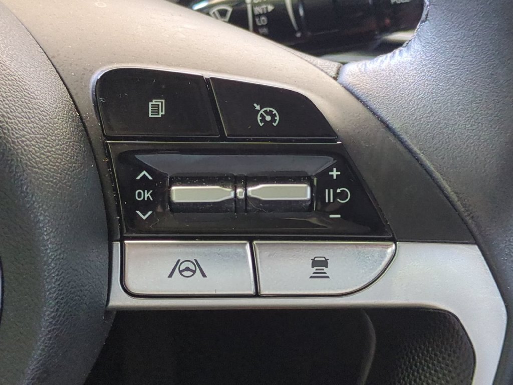 Thumbnail: 2023 Hyundai Elantra - 29