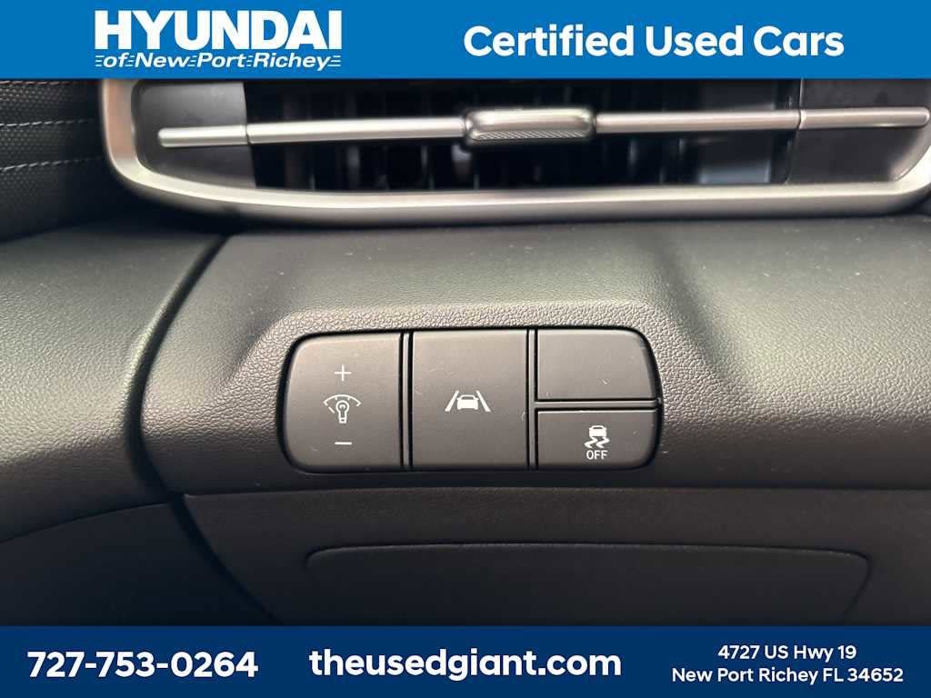 Thumbnail: 2023 Hyundai Elantra - 32