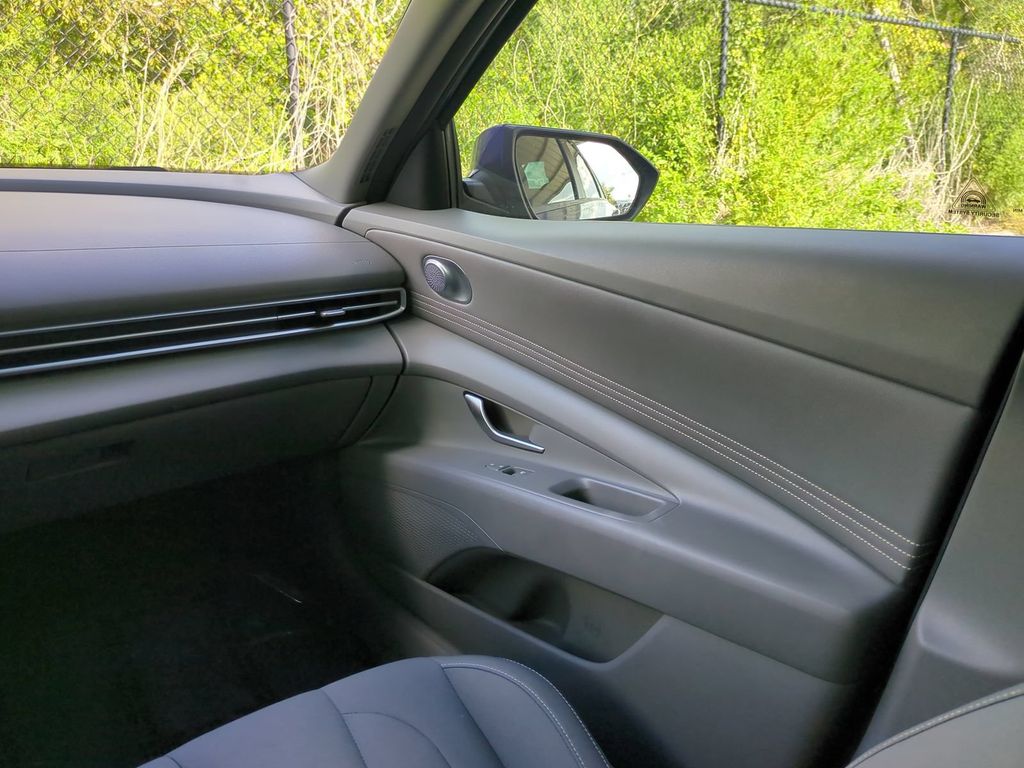 Thumbnail: 2021 Hyundai Elantra - 20