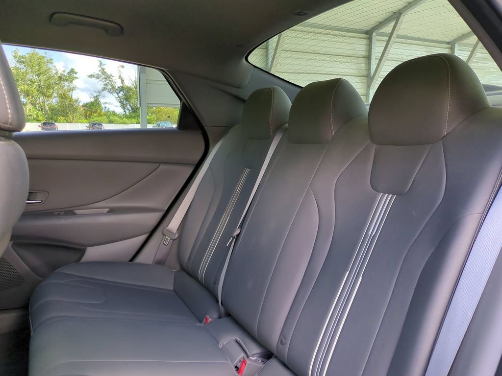 Thumbnail: 2021 Hyundai Elantra - 19