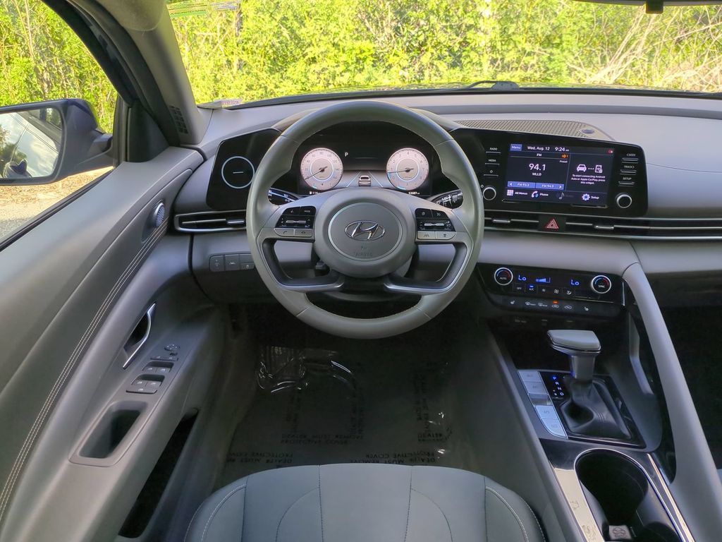 Thumbnail: 2021 Hyundai Elantra - 10