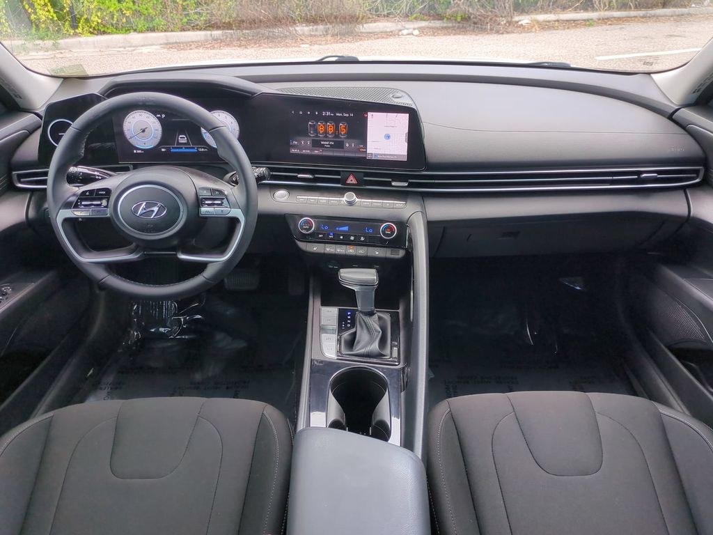 Thumbnail: 2023 Hyundai Elantra - 2