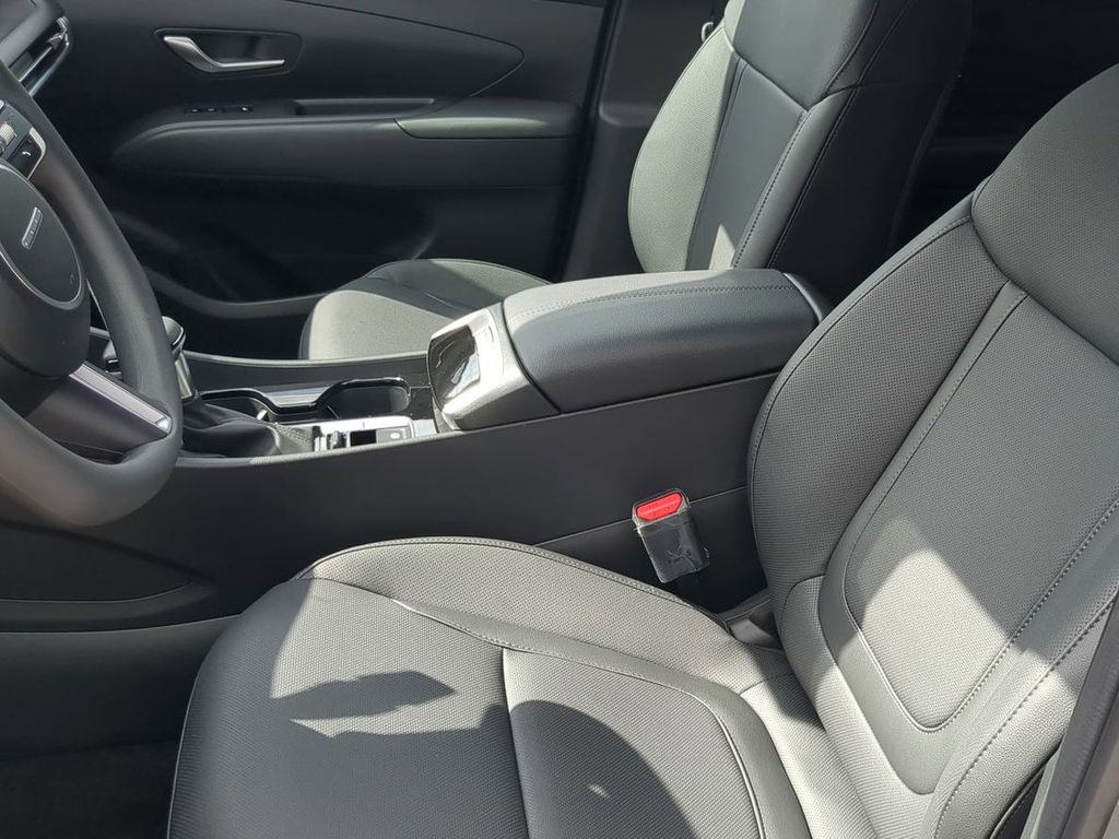 Thumbnail: 2026 Hyundai Santa Cruz - 10